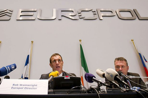 Europol director Rob Wainwright addresses reporters regarding the agency’s investigation. Photo © Getty Images.