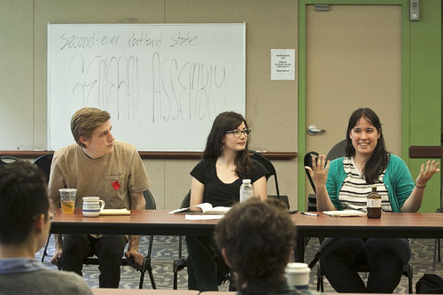 Cameron Frank, left, Christina Kane, Eva Soto and members of PSU’s Student Action Coalition gathered on Friday. Photo by  Jinyi Qi.