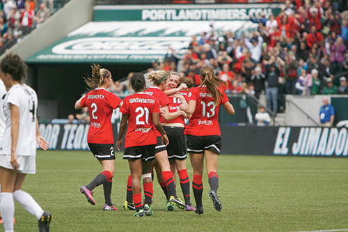 The Thorns erased the memory of a recent loss with a solid 2–0 victory at home on Sunday. Photo by Karl Kuchs.