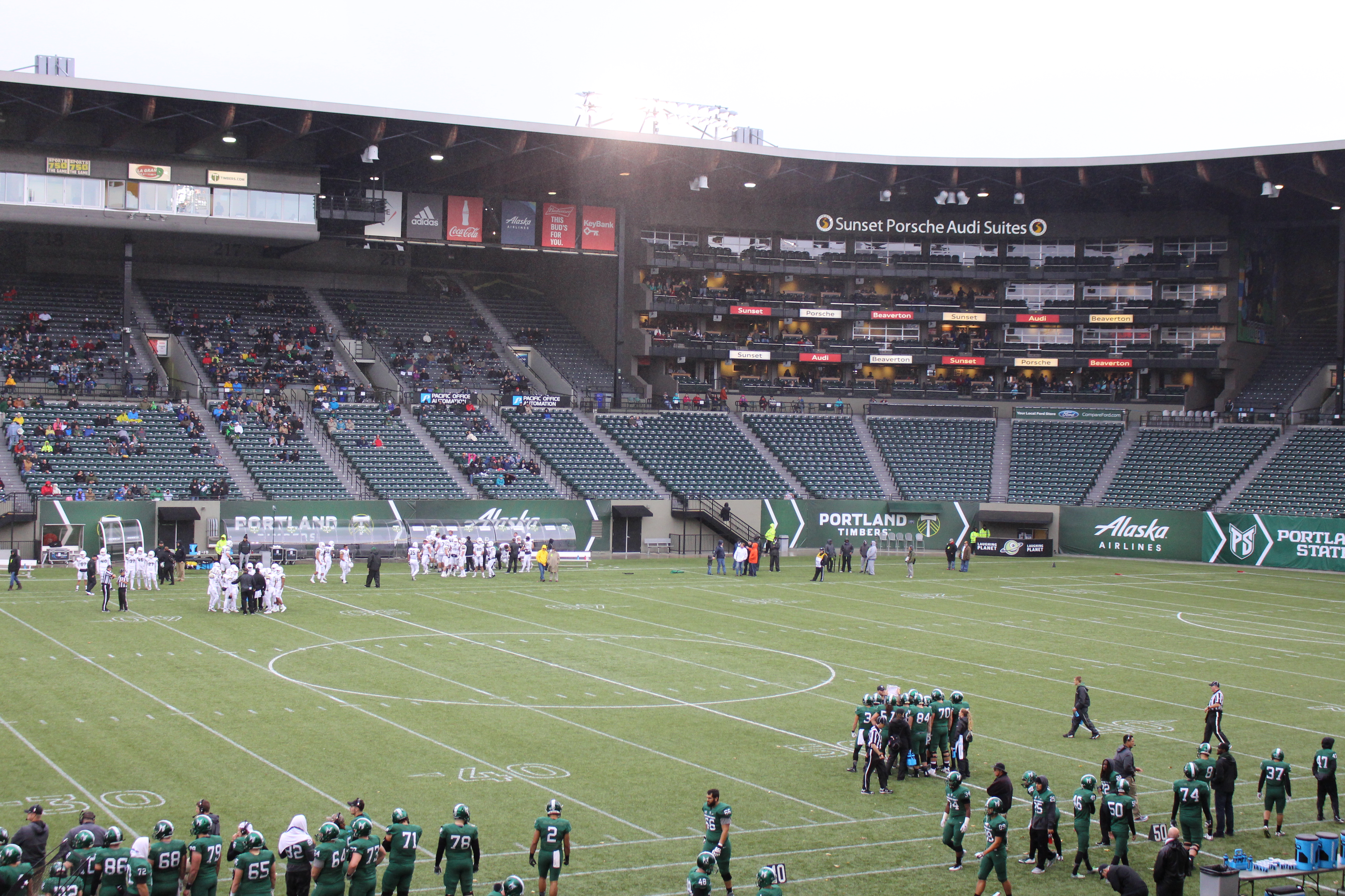 Inclement weather kept many Viking fans at home. Martin Pantoja/PSU Vanguard