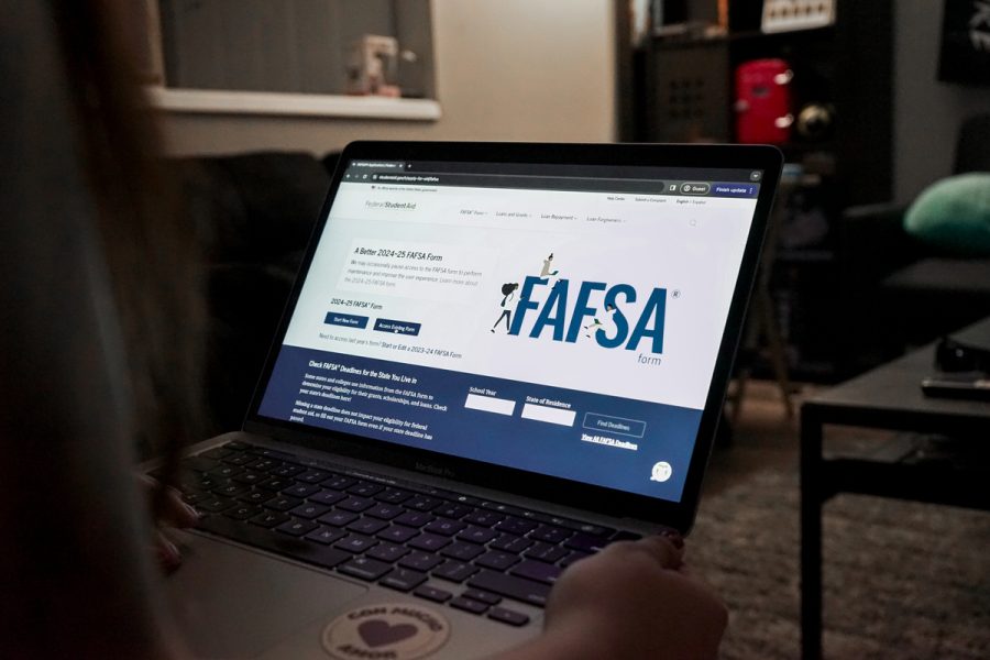 FAFSA form gets an update - Vanguard